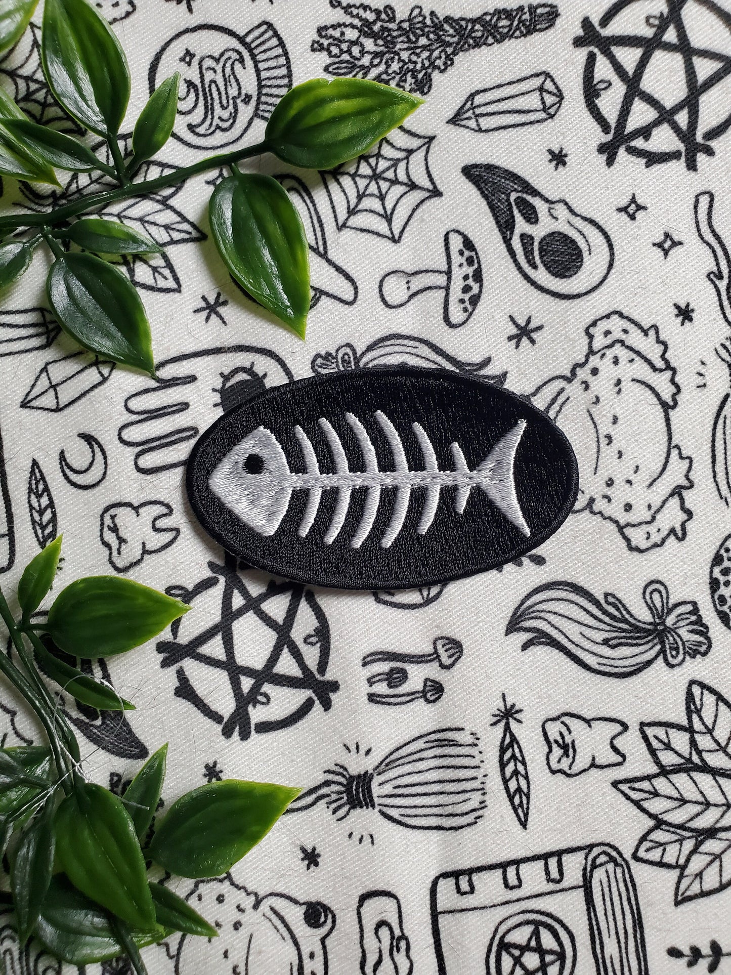 Fish bones iron on sew on patch embroidered patch
