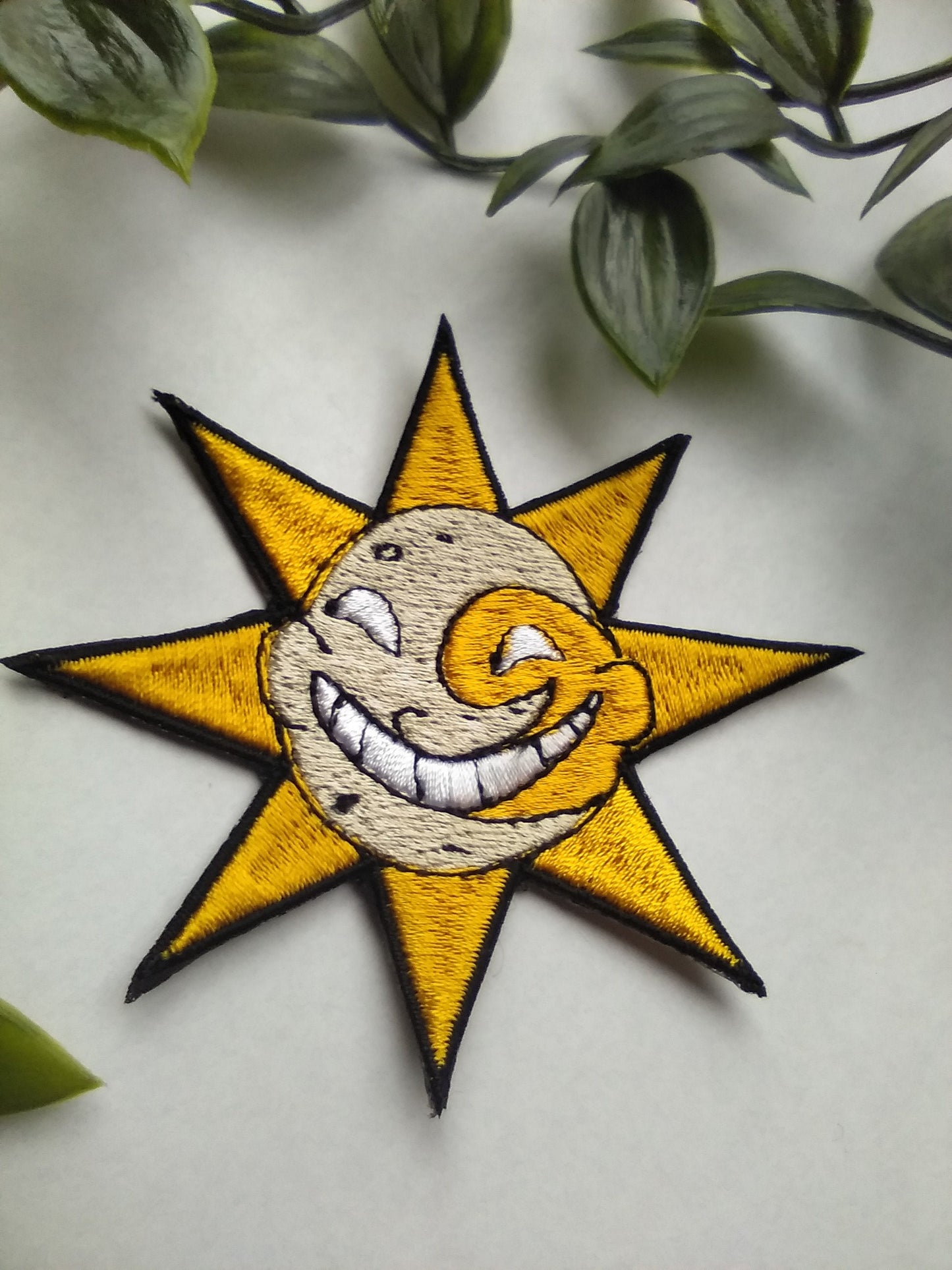 Sundrop daycare attendent fnaf iron on sew on patch