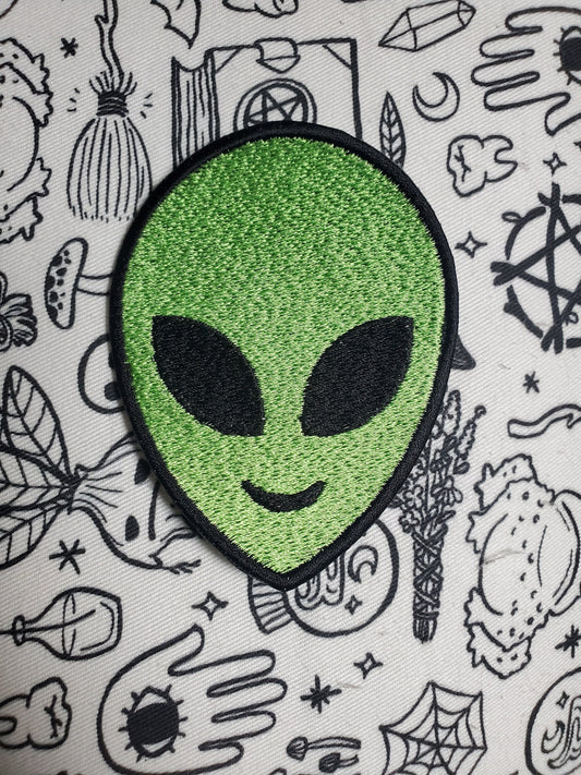 Alien head iron on sew on patch embroidered patch