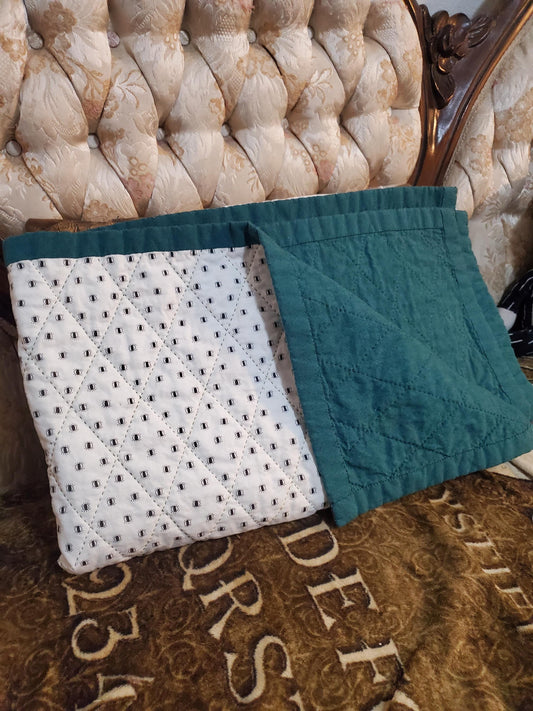 Halloween quilt, Hand sewn quilt, eyeball quilt, wholecloth quilt, throw quilt