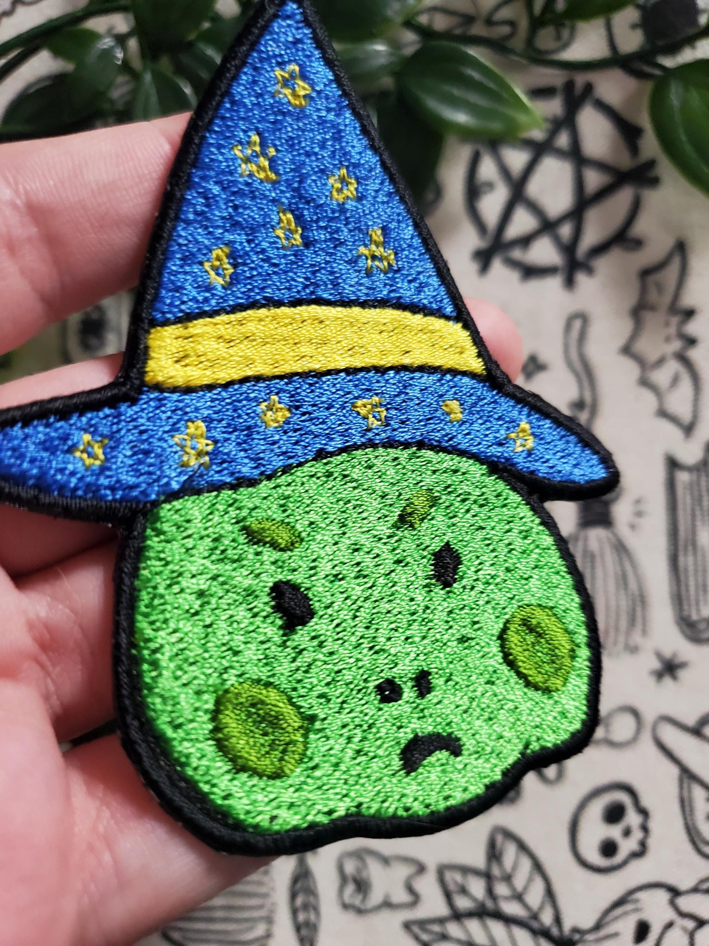Grumpy wizard frogs patch, iron on embroidered frog patch