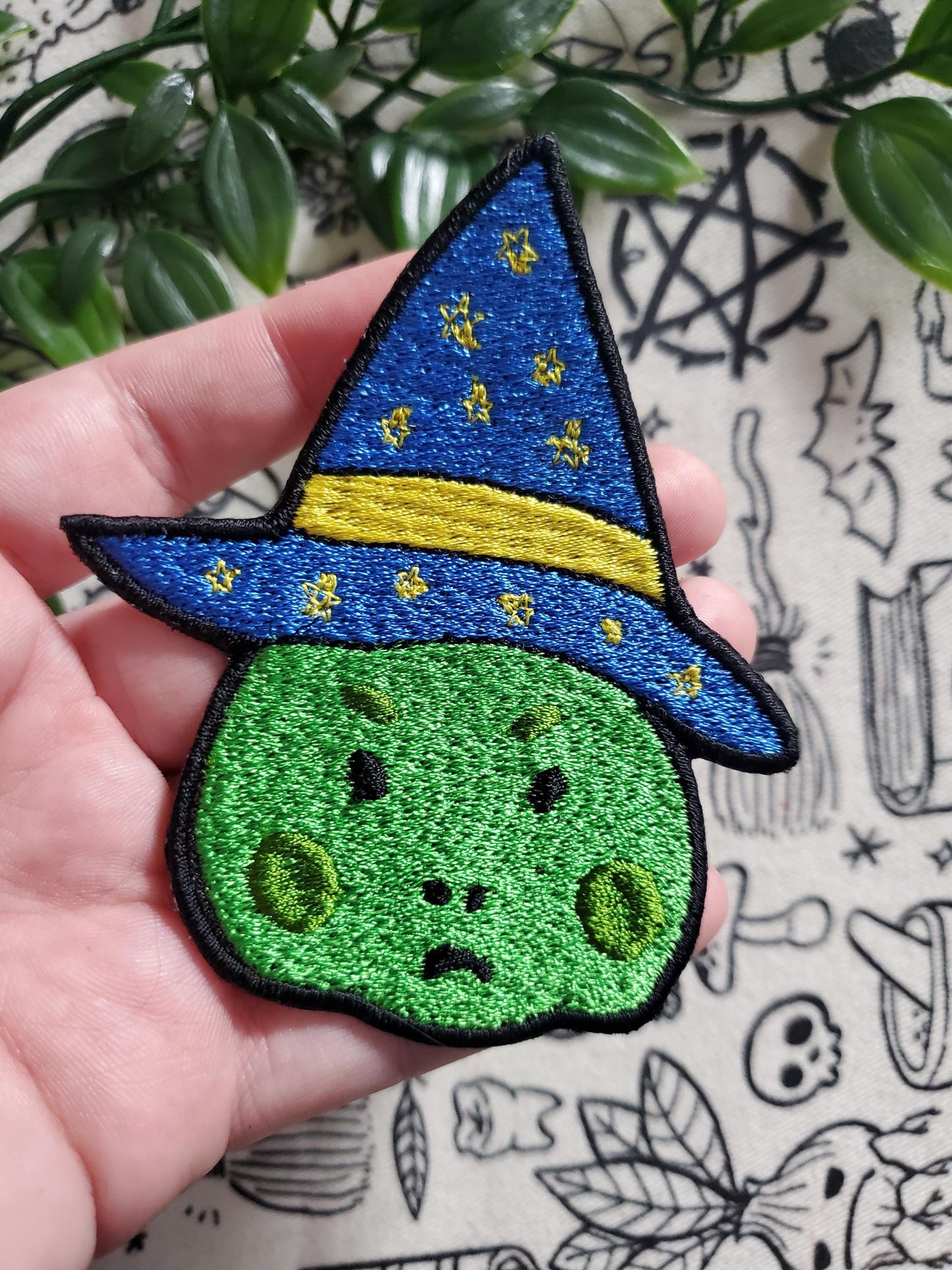 Grumpy wizard frogs patch, iron on embroidered frog patch