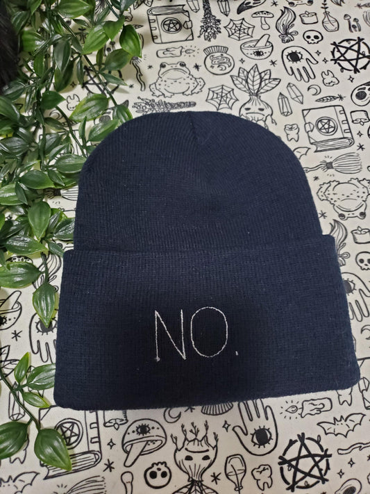 No. embroidered beanie hat, large size